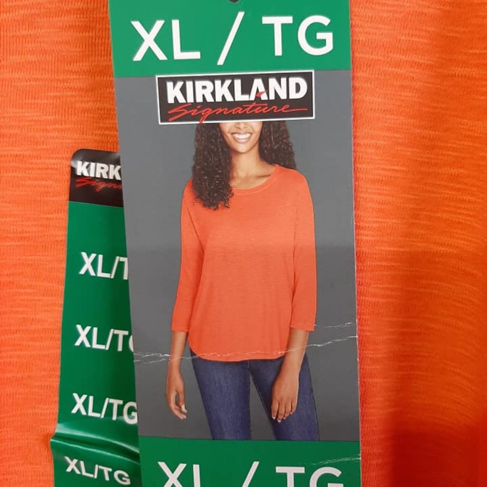 Ladies 3/4 length sleeve top ~ Size XL
